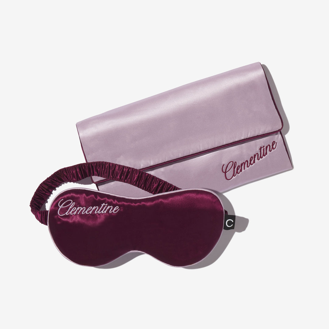 Travel kit with clutch and mask#color_bordeaux-blend
