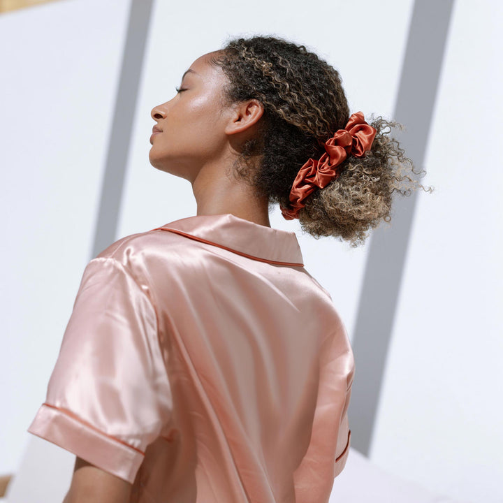 Dusk hair scrunchie oversized with curly hair