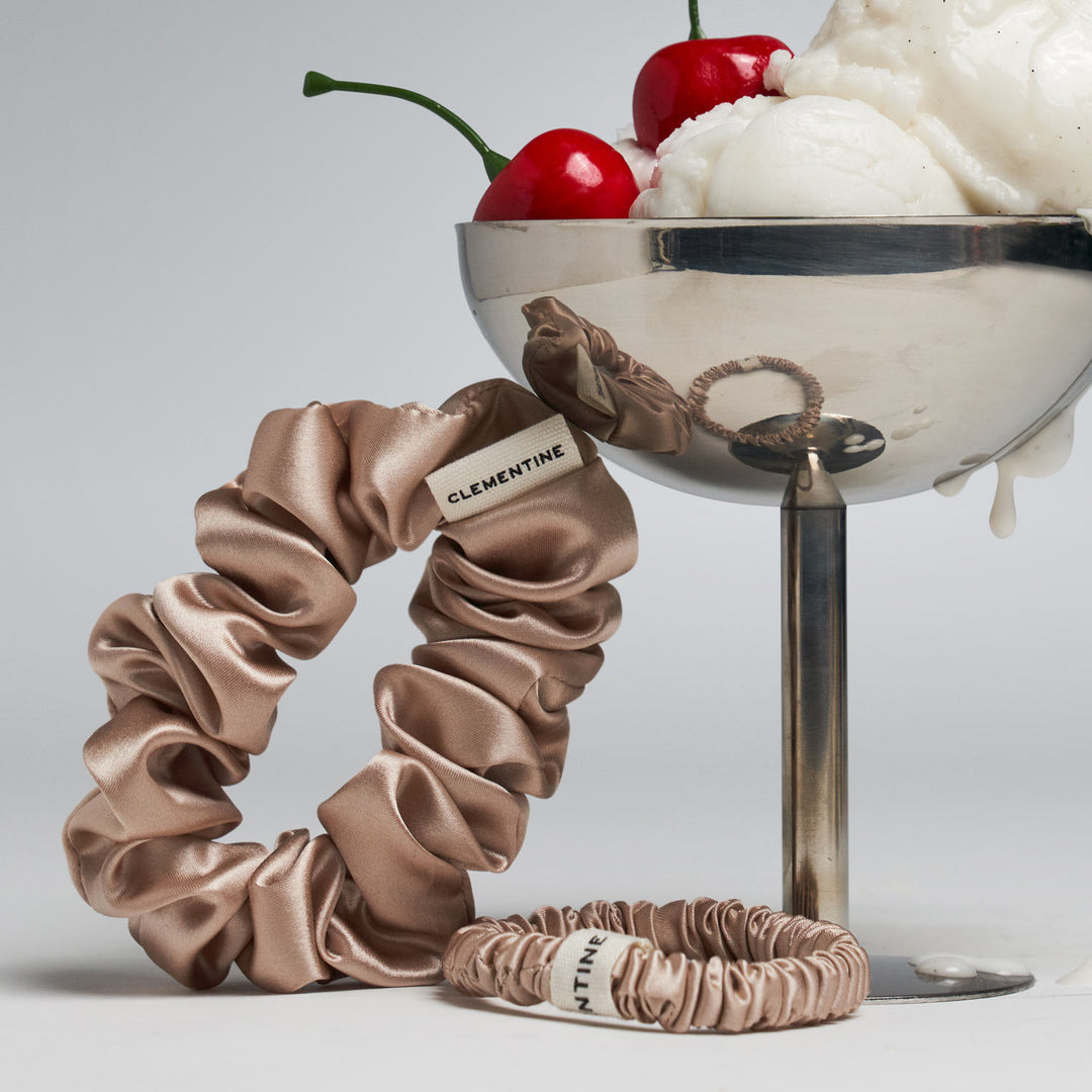 close up scrunchies with ice cream