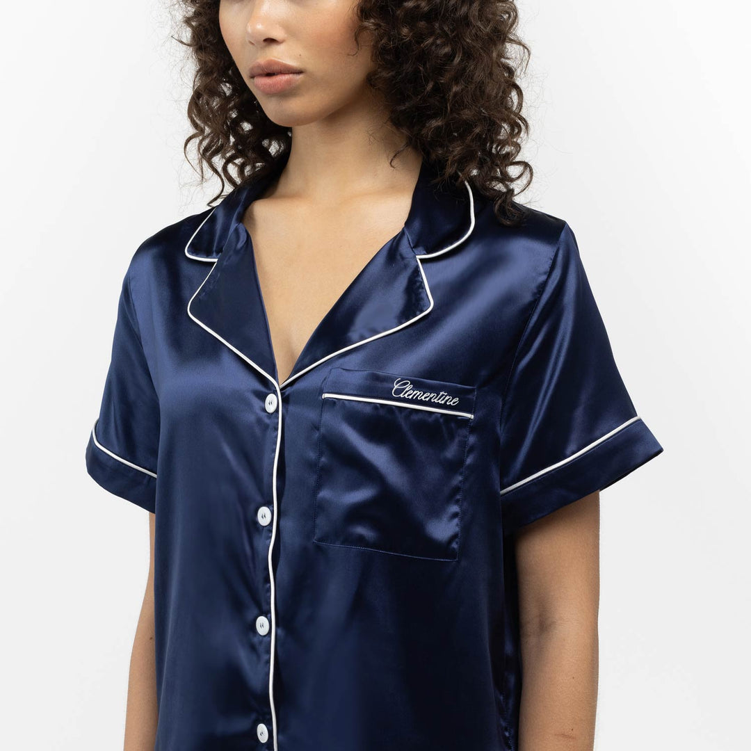 #color_navy-blue-and-white