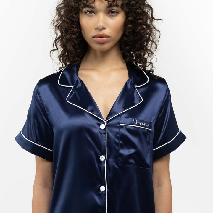 #color_navy-blue-and-white