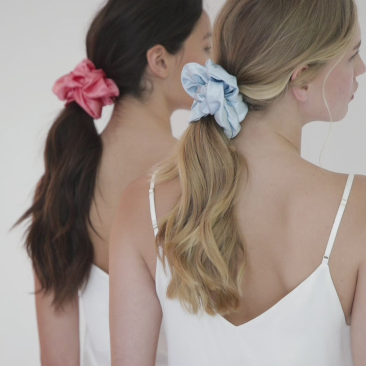 Extra large organic silk scrunchies in video#color_dusk