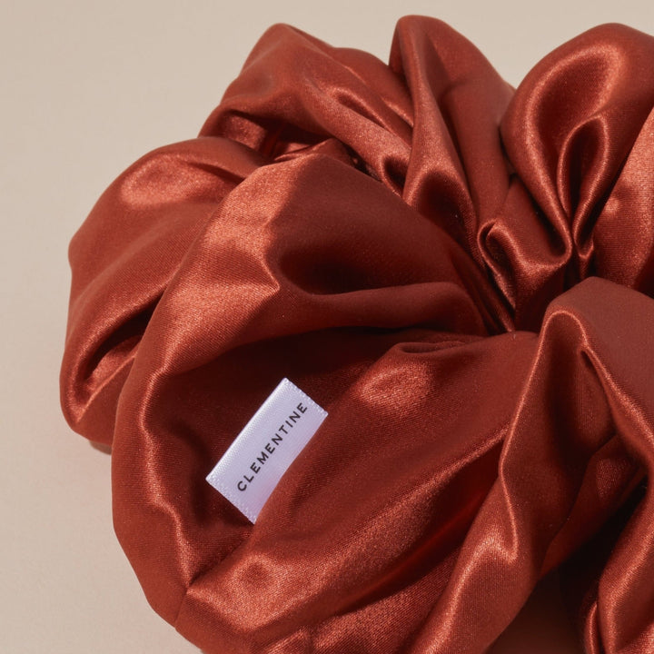 dusk silk scrunchie detial