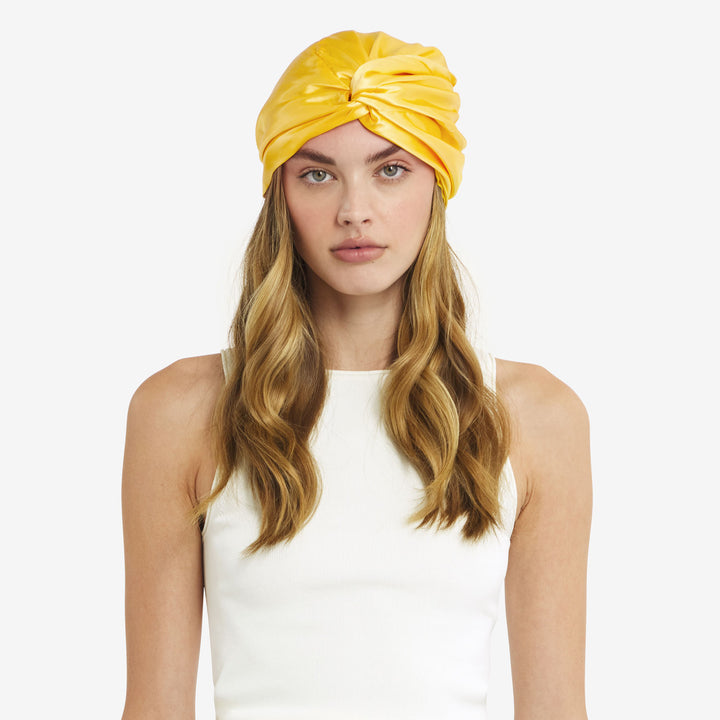 Bonnet on with hair out#color_lemon